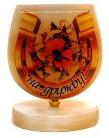 Оберег на подставке подкова "На дружбу!" 