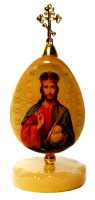 Икона из селенита яйцо на подставке с крестом "Иисус Господь со скипетром и державой"