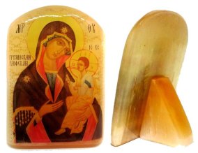 Икона из селенита "Грузинская икона Божией матери" 