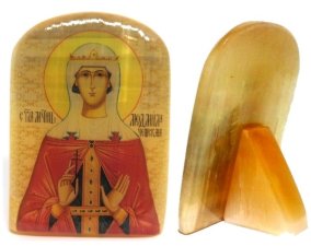 Икона из селенита с подставкой "Святая Людмила Чешская" 